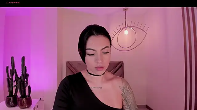 ChristineFord  online show from 11-12-25, 12:20