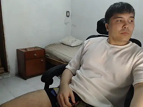 Snapshot of CuteAlexBoy chatting on 04-08-26, 08:54 CuteAlexBoy online show from 04-08-26, 08:54