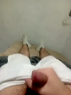 Snapshot of CuteAlexBoy chatting on 04-13-26, 10:47 CuteAlexBoy online show from 04-13-26, 10:47