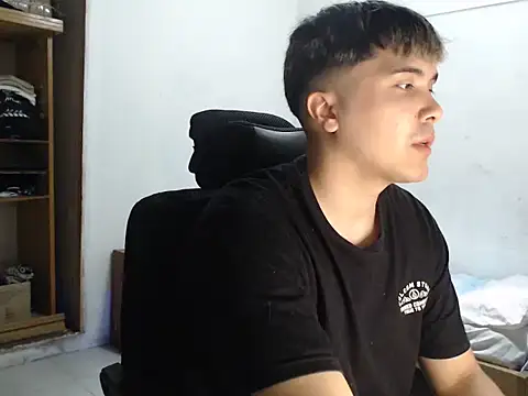 Snapshot of CuteAlexBoy chatting on 02-06-26, 03:41 CuteAlexBoy online show from 02-06-26, 03:41