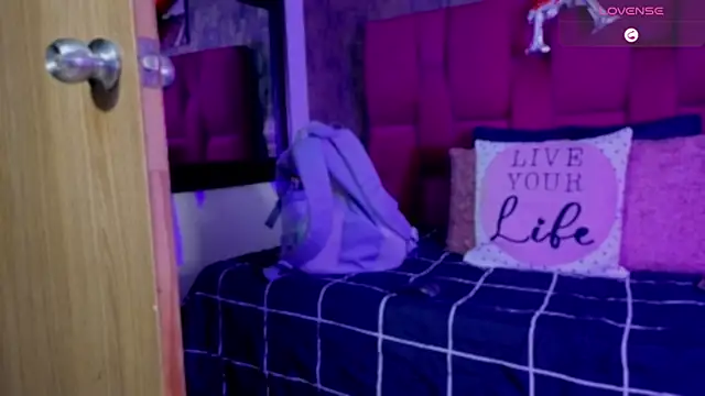 camila  bouzas online show from 02-17-26, 12:02