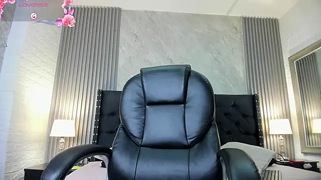 camila  bouzas online show from 11-28-25, 06:52