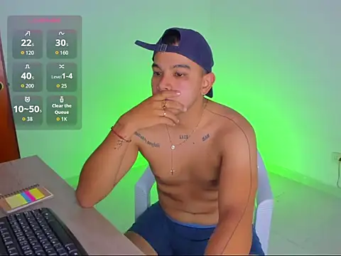 Snapshot of kelvin_276 chatting on 04-08-26, 12:45 kelvin 276 online show from 04-08-26, 12:45