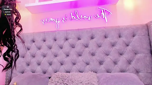 Sophiia 77 online show from 11-01-25, 10:36