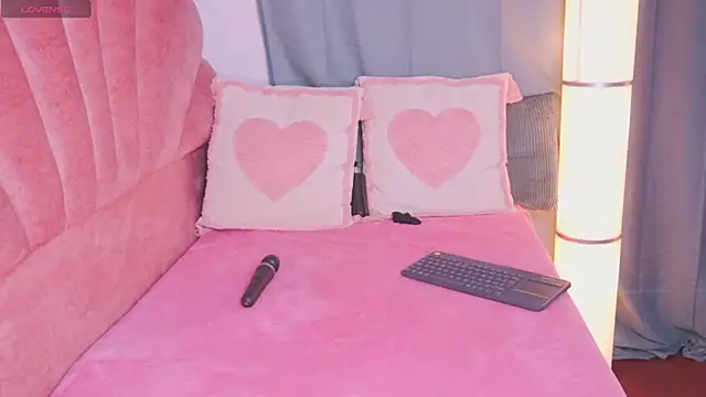 ElodieRousse  online show from 02-04-26, 06:47