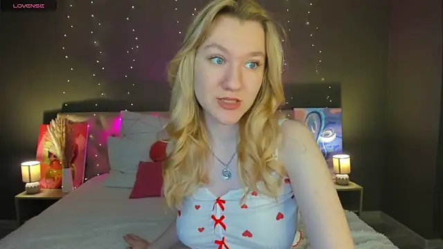 LinaRayy online show from 11-06-25, 09:24