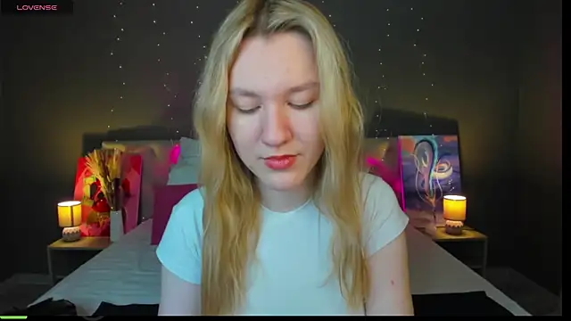 Snapshot of LinaRayy chatting on 10-21-25, 09:30 LinaRayy online show from 10-21-25, 09:30