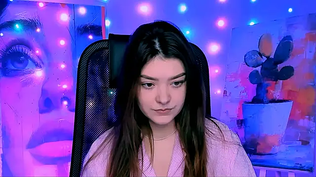 AnaSteisher online show from 12-19-25, 01:35