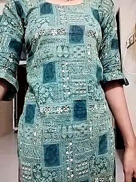 Snapshot of Ratri-Biswas chatting on 11-07-25, 07:07 Ratri-Biswas online show from 11-07-25, 07:07