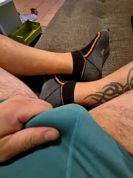 Snapshot of michindm chatting on 11-05-25, 06:27 michindm online show from 11-05-25, 06:27