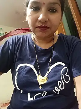 Snapshot of Vanshika1432 chatting on 06-16-26, 04:51 Vanshika1432 online show from 06-16-26, 04:51