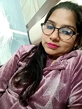 Vanshika1432 online show from 11-21-25, 12:59