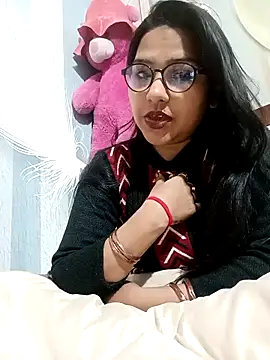 Vanshika1432 online show from 11-16-25, 03:11