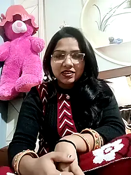 Snapshot of Vanshika1432 chatting on 01-19-26, 01:04 Vanshika1432 online show from 01-19-26, 01:04