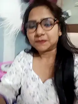 Vanshika1432 online show from 11-11-25, 05:08