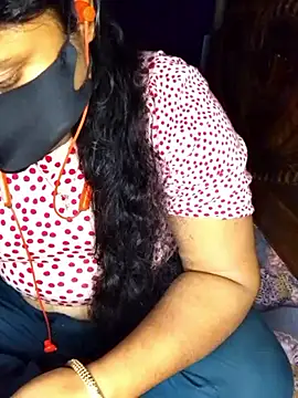 Priyanka-Khan online show from 05-15-26, 06:17