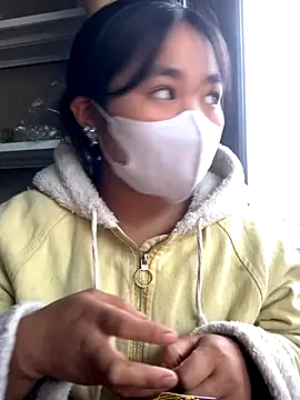 Snapshot of Embe-xinh18 chatting on 10-25-25, 01:05 Embe-xinh18 online show from 10-25-25, 01:05