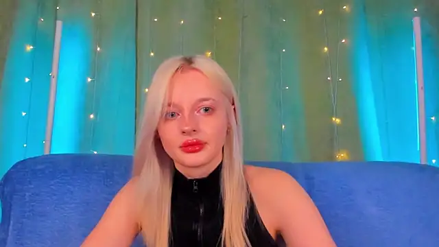 Snapshot of AlessaKiss chatting on 06-04-26, 02:38 AlessaKiss online show from 06-04-26, 02:38