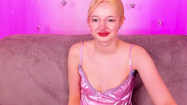 Snapshot of AlessaKiss chatting on 04-29-26, 03:11 AlessaKiss online show from 04-29-26, 03:11