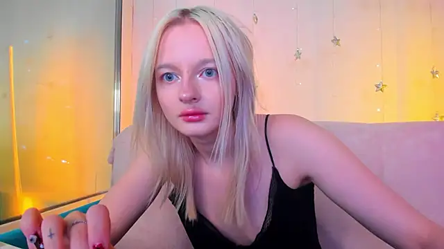 Snapshot of AlessaKiss chatting on 06-01-26, 09:53 AlessaKiss online show from 06-01-26, 09:53