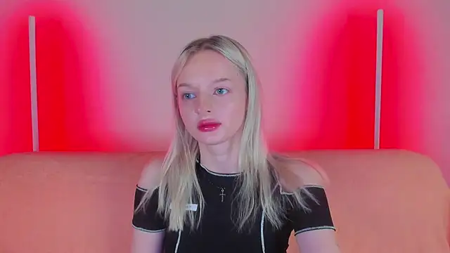 Snapshot of AlessaKiss chatting on 07-17-26, 07:05 AlessaKiss online show from 07-17-26, 07:05
