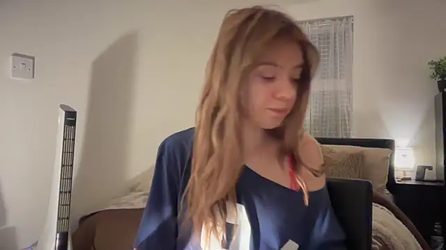 YasmineLace online show from 01-06-26, 04:55