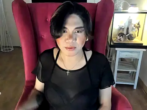 Snapshot of GoldenTs69 chatting on 11-05-25, 06:05 GoldenTs69 online show from 11-05-25, 06:05