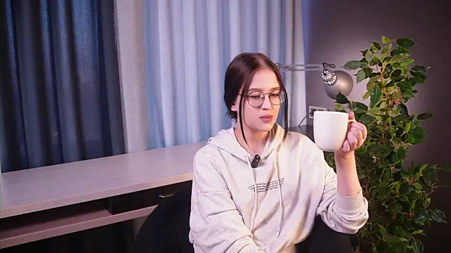 IngeCollella online show from 10-20-25, 02:13