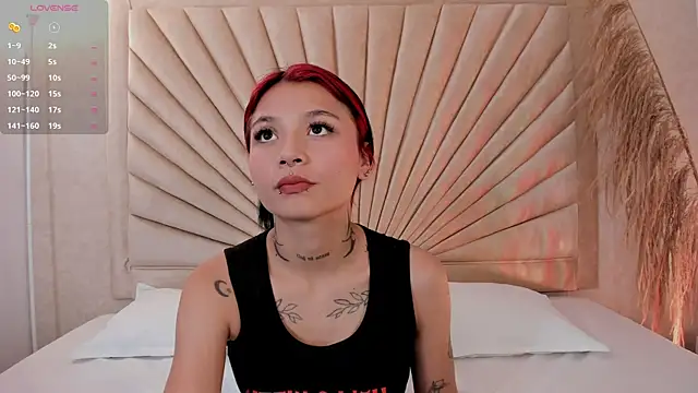 Snapshot of Emma_duff chatting on 11-14-25, 12:09 Emma duff online show from 11-14-25, 12:09