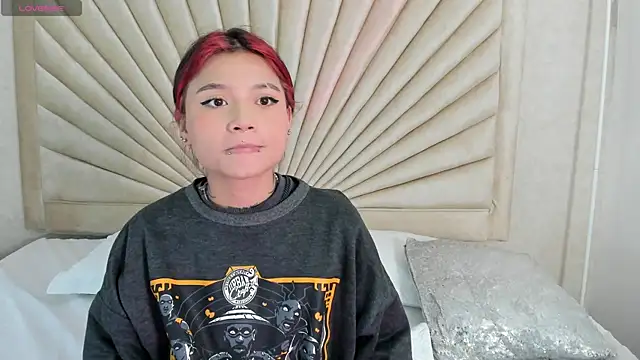 Snapshot of Emma_duff chatting on 12-03-25, 11:31 Emma duff online show from 12-03-25, 11:31