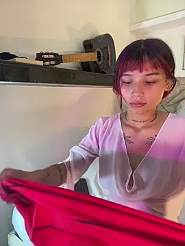 Emma duff online show from 04-05-26, 07:42