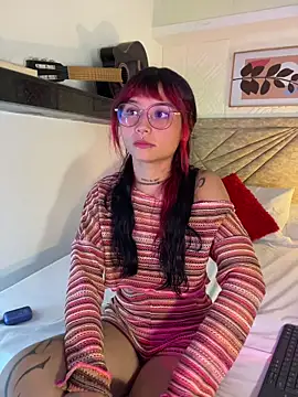 Emma duff online show from 04-11-26, 07:39