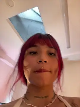 Emma duff online show from 03-18-26, 07:37