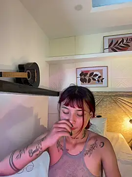 Emma duff online show from 03-28-26, 07:37