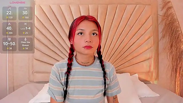 Snapshot of Emma_duff chatting on 11-10-25, 01:16 Emma duff online show from 11-10-25, 01:16