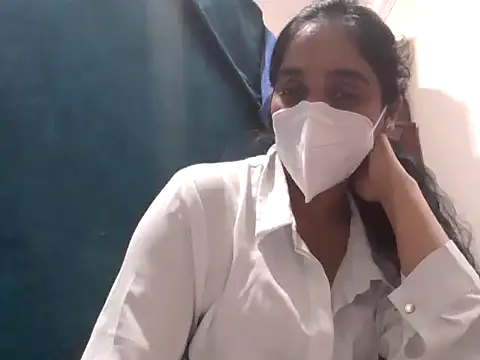 Snapshot of shainiasha1 chatting on 05-25-26, 06:50 shainiasha1 online show from 05-25-26, 06:50