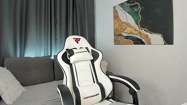 bella xx   online show from 10-24-25, 03:16