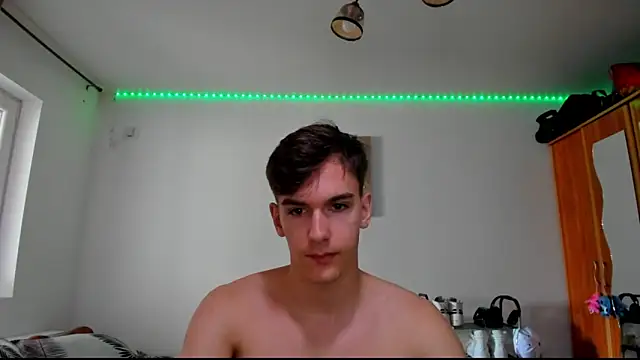 Snapshot of BradyFlint chatting on 06-09-26, 04:02 BradyFlint online show from 06-09-26, 04:02