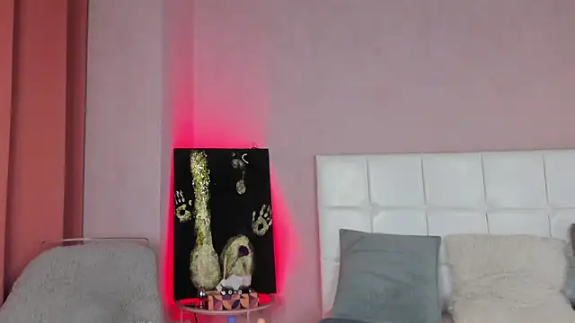 IzieCarter online show from 11-25-25, 08:09