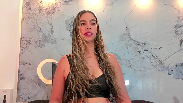 Snapshot of Karina_chastillo chatting on 05-25-26, 11:20 Karina chastillo online show from 05-25-26, 11:20