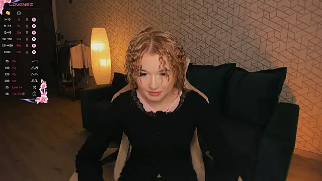 NayaValen online show from 11-10-25, 03:22