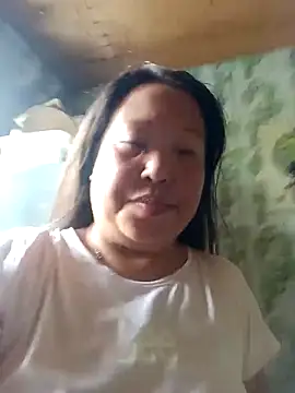 Snapshot of lovenaya chatting on 10-17-25, 02:15 lovenaya online show from 10-17-25, 02:15