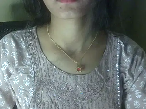 Snapshot of Shezi_N chatting on 05-10-26, 01:14 Shezi N online show from 05-10-26, 01:14