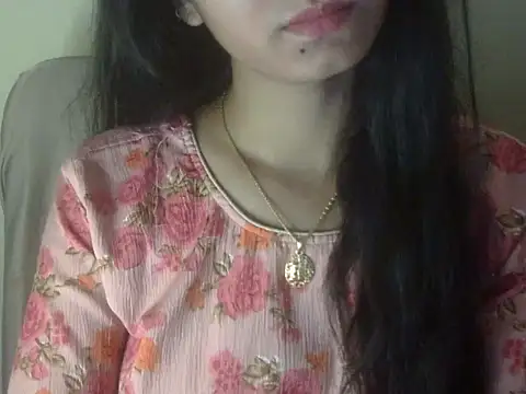 Snapshot of Shezi_N chatting on 05-24-26, 12:49 Shezi N online show from 05-24-26, 12:49