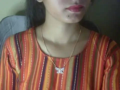 Snapshot of Shezi_N chatting on 05-12-26, 01:17 Shezi N online show from 05-12-26, 01:17