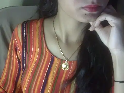 Snapshot of Shezi_N chatting on 06-29-26, 01:22 Shezi N online show from 06-29-26, 01:22