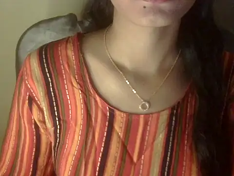 Snapshot of Shezi_N chatting on 04-22-26, 01:07 Shezi N online show from 04-22-26, 01:07