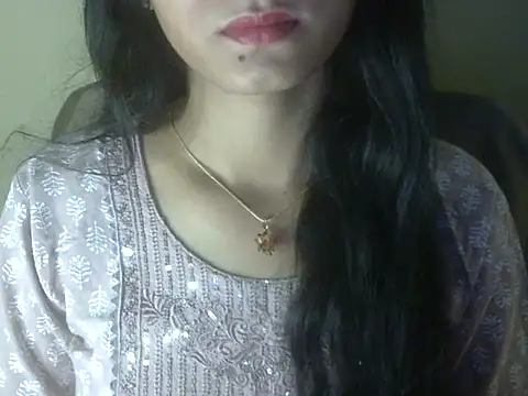Snapshot of Shezi_N chatting on 06-30-26, 02:28 Shezi N online show from 06-30-26, 02:28