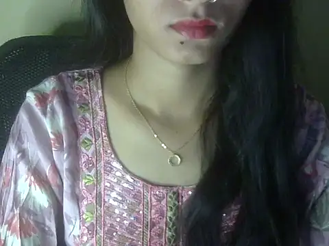 Snapshot of Shezi_N chatting on 07-16-26, 01:52 Shezi N online show from 07-16-26, 01:52