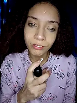 Luna-Vixen1 online show from 11-19-25, 10:26